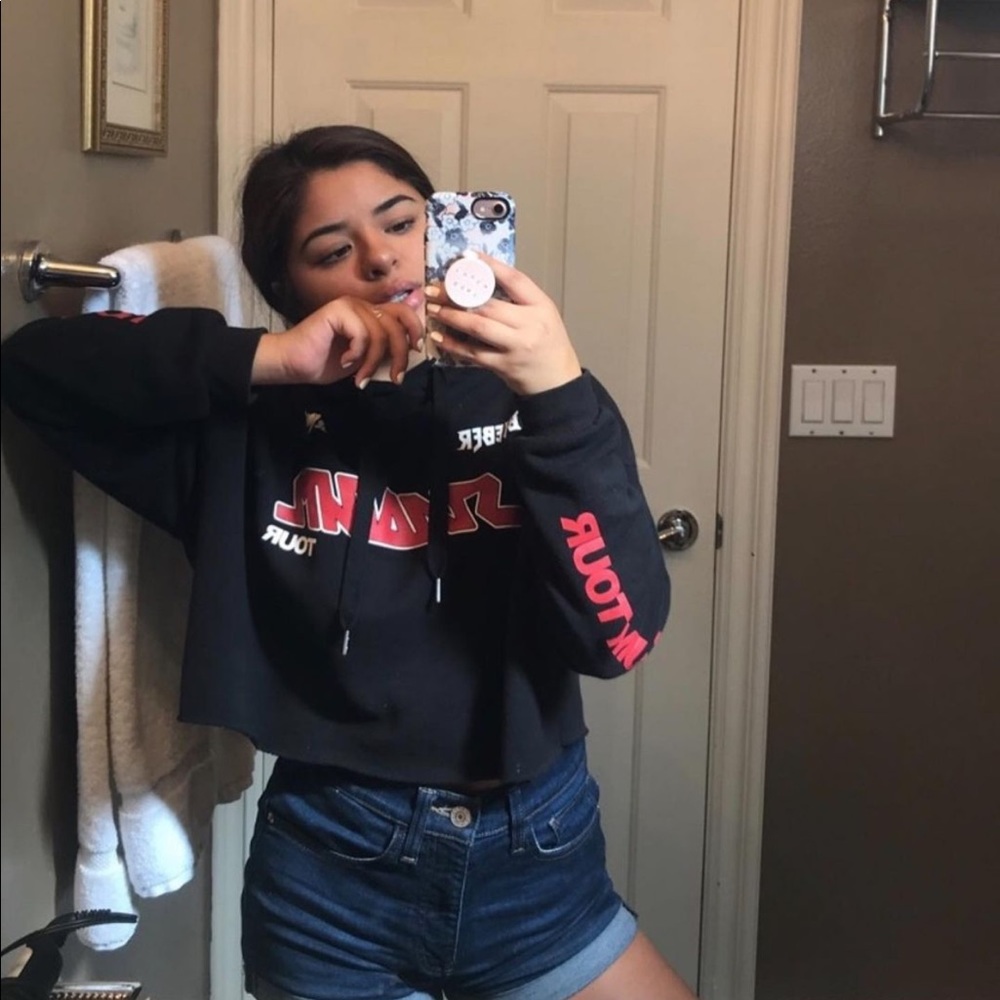 Cropped sweatshirt